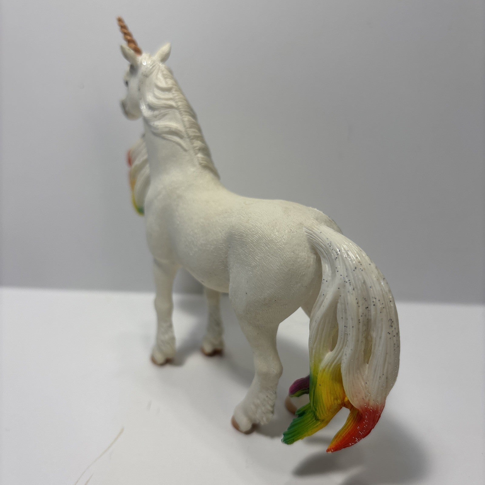 2015 Schleich Bayala Rainbow Unicorn Mare Multi-Color Mane & Tail Toy Retired