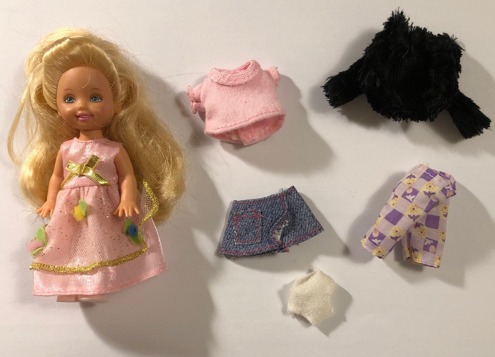 Vintage Lot of Barbie Little Sister Kelly Doll and clothing