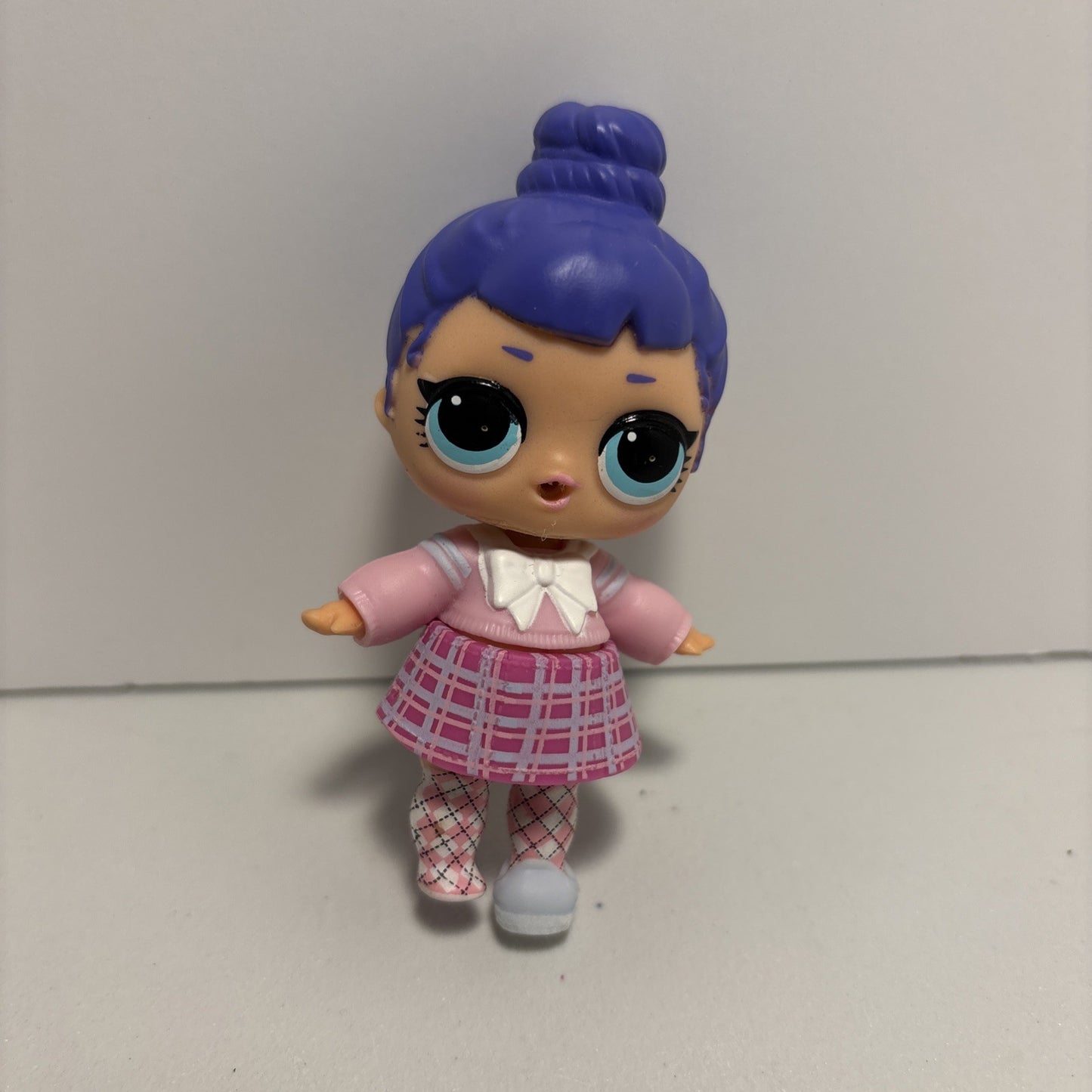 LOL Surprise Doll - Caddie Cutie Eye Spy Series - missing a shoe