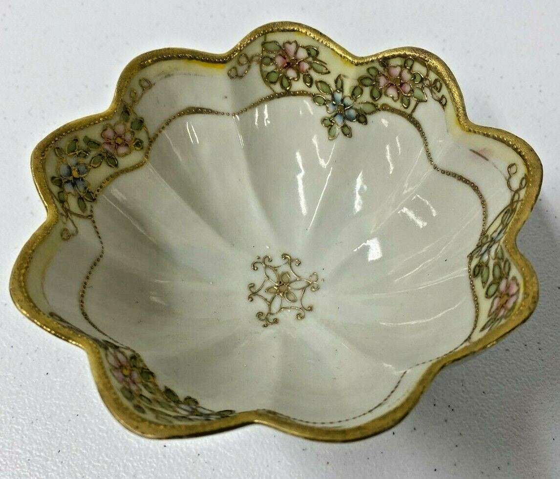 Footed Nippon Fruit Berry Bowl Hand Painted gold embossed detail 