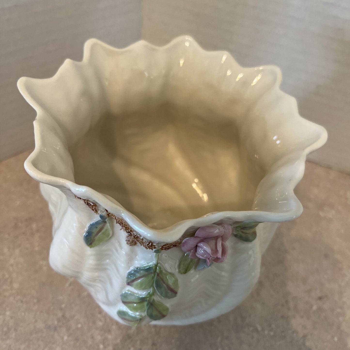 VTG EUC Belleek Cache Pot Vase Applied Dusty Pink Rose Shamrock 3rd Green Mark
