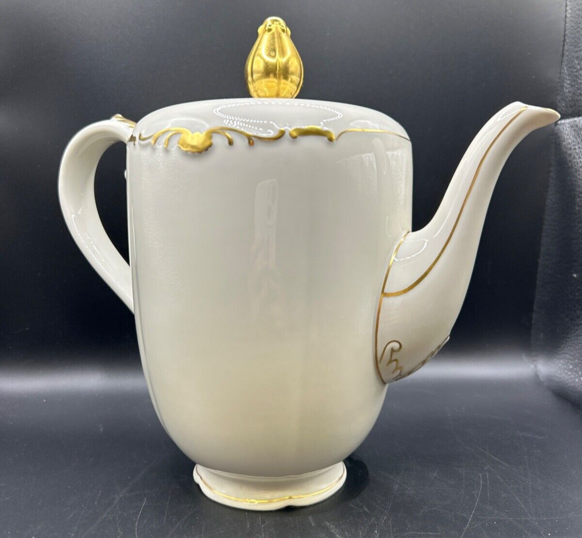 RARE Waldershof Bavaria Germany Tea/Coffee Pot with Lid Cream with Gold Rim