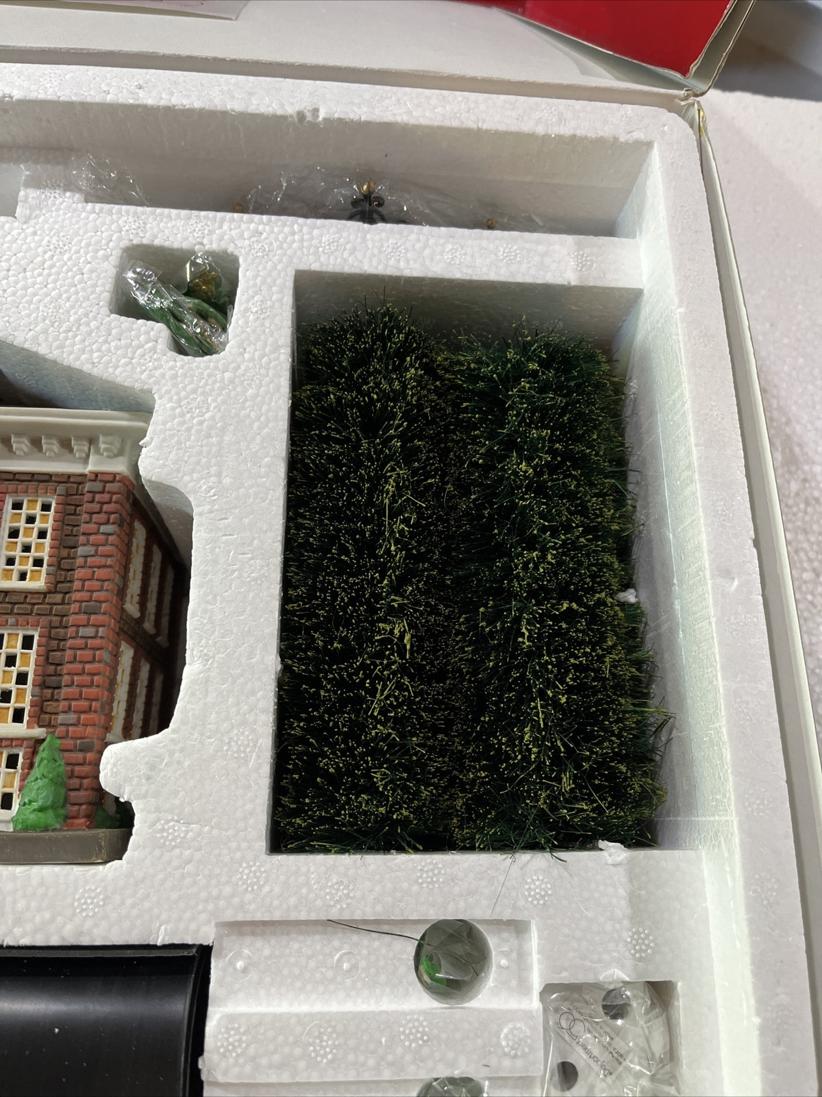 NEW Department Dept 56 Kensington Palace Dickens Village Series 58309 1998