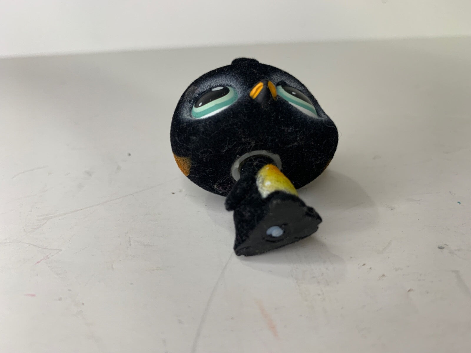 Littlest Pet Shop #333 Fuzzy Penguin Authentic LPS Animal Figure