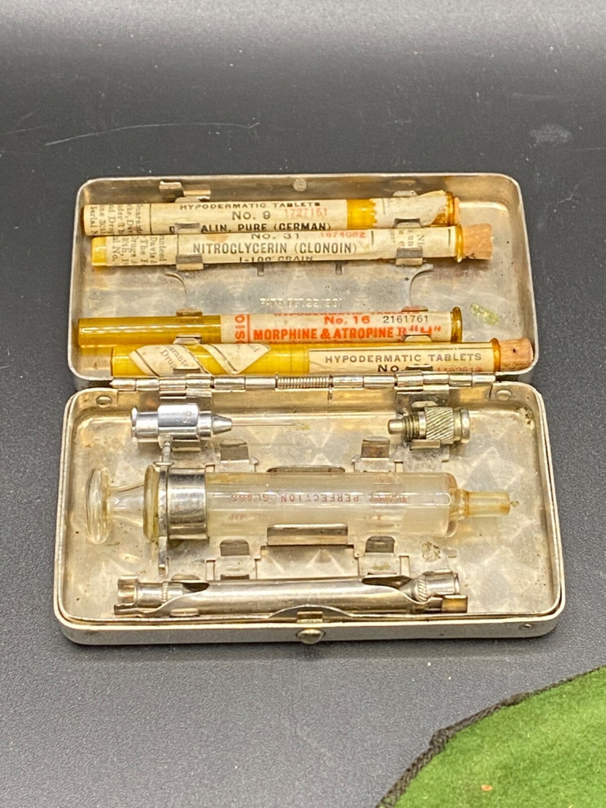 RARE 1901 ANTIQUE MEDICAL SURGICAL SYRINGE METAL HYPODERMIC German Silver Case
