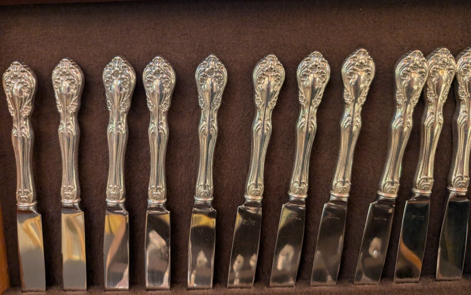 Alvin Sterling Silver Chateau Rose PAT 1940 92 Pieces Chest OVER 90OZ Silverware
