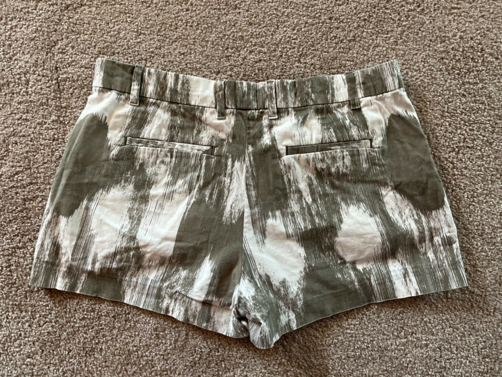 Khakis by GAP Womens Summer Short Size 2 Green/brown And White