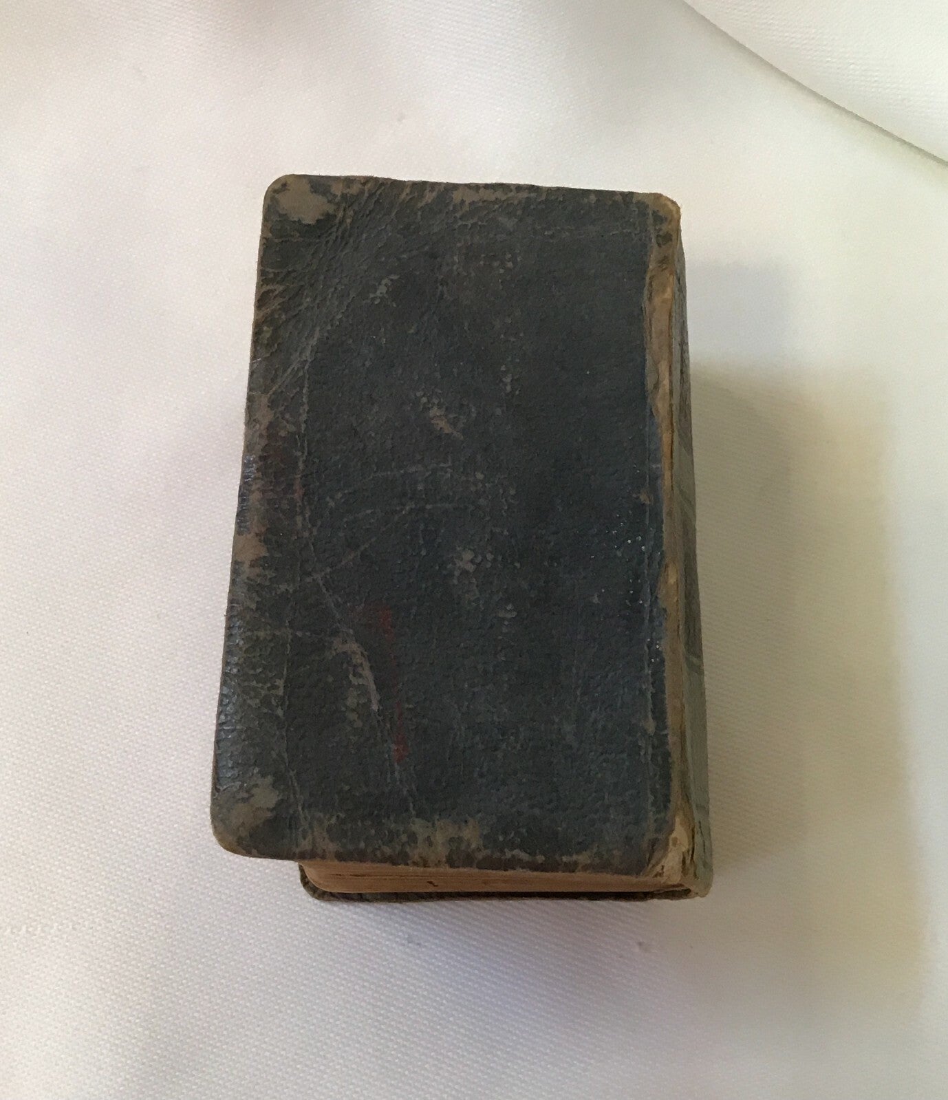 Vintage Century English Chinese Dictionary Unabridged Pocket Size Book