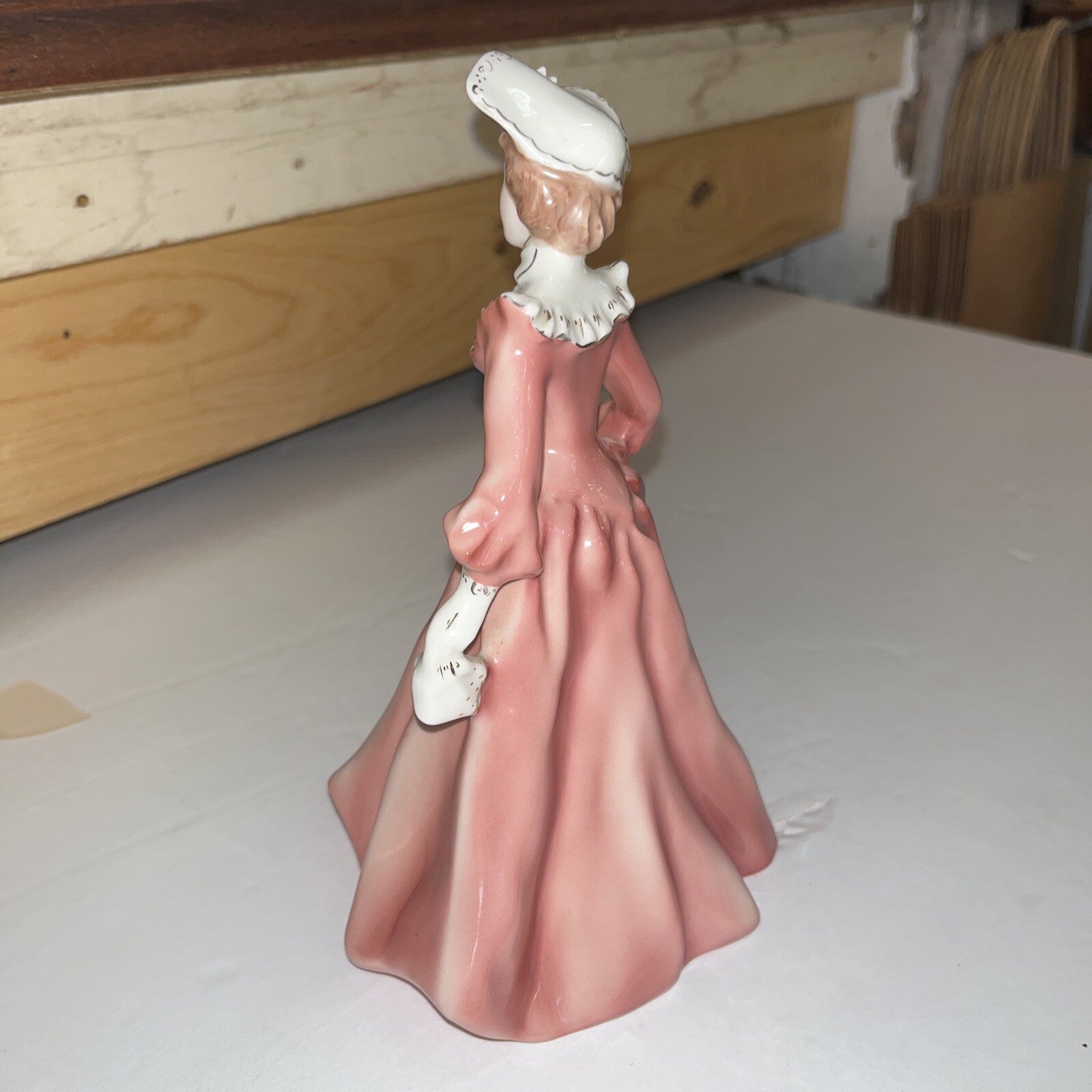VINTAGE FLORENCE CERAMICS PASADENA CALIFORNIA JULIE 7.5”LADY FIGURINE