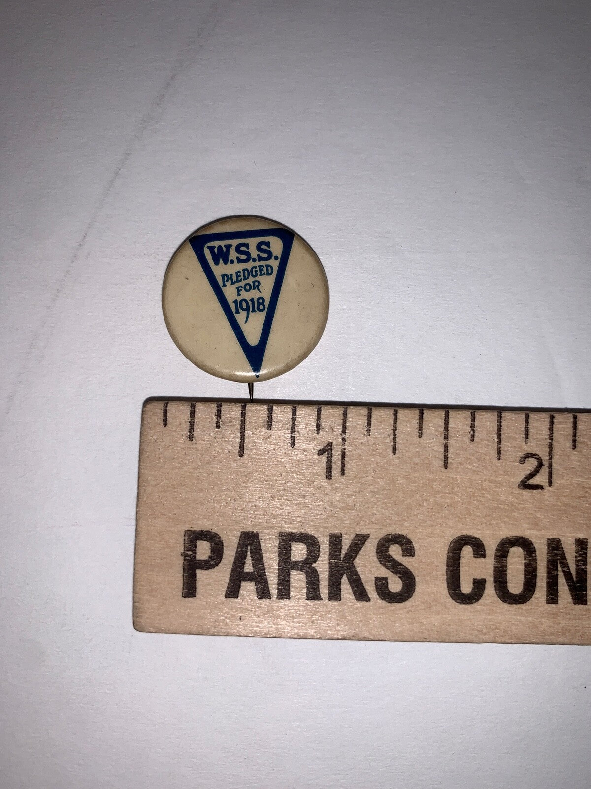 Vintage W.S.S Pledged for 1918 WWI War Savings Stamps 7/8" Celluloid Pinback 