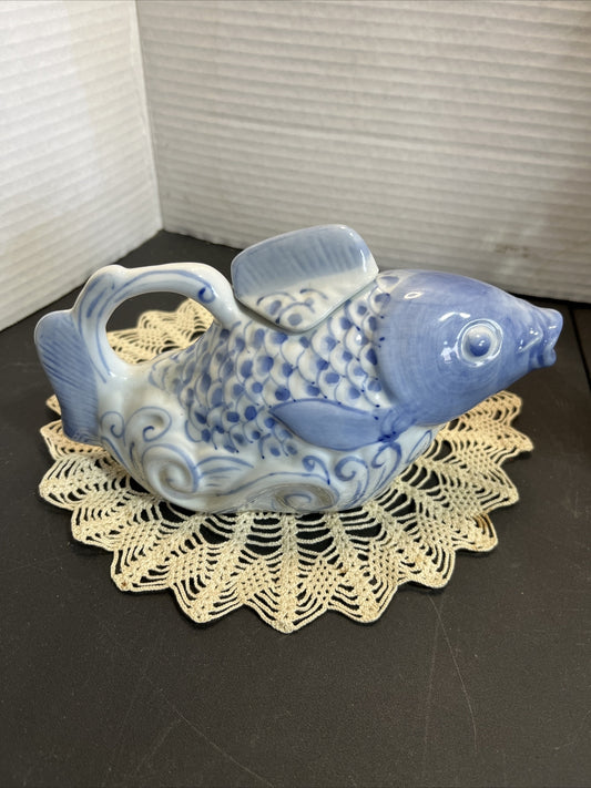 Vintage Handpainted Chinese Tea Pot Porcelain Koi Fish Shaped Pot w/ lid Blue