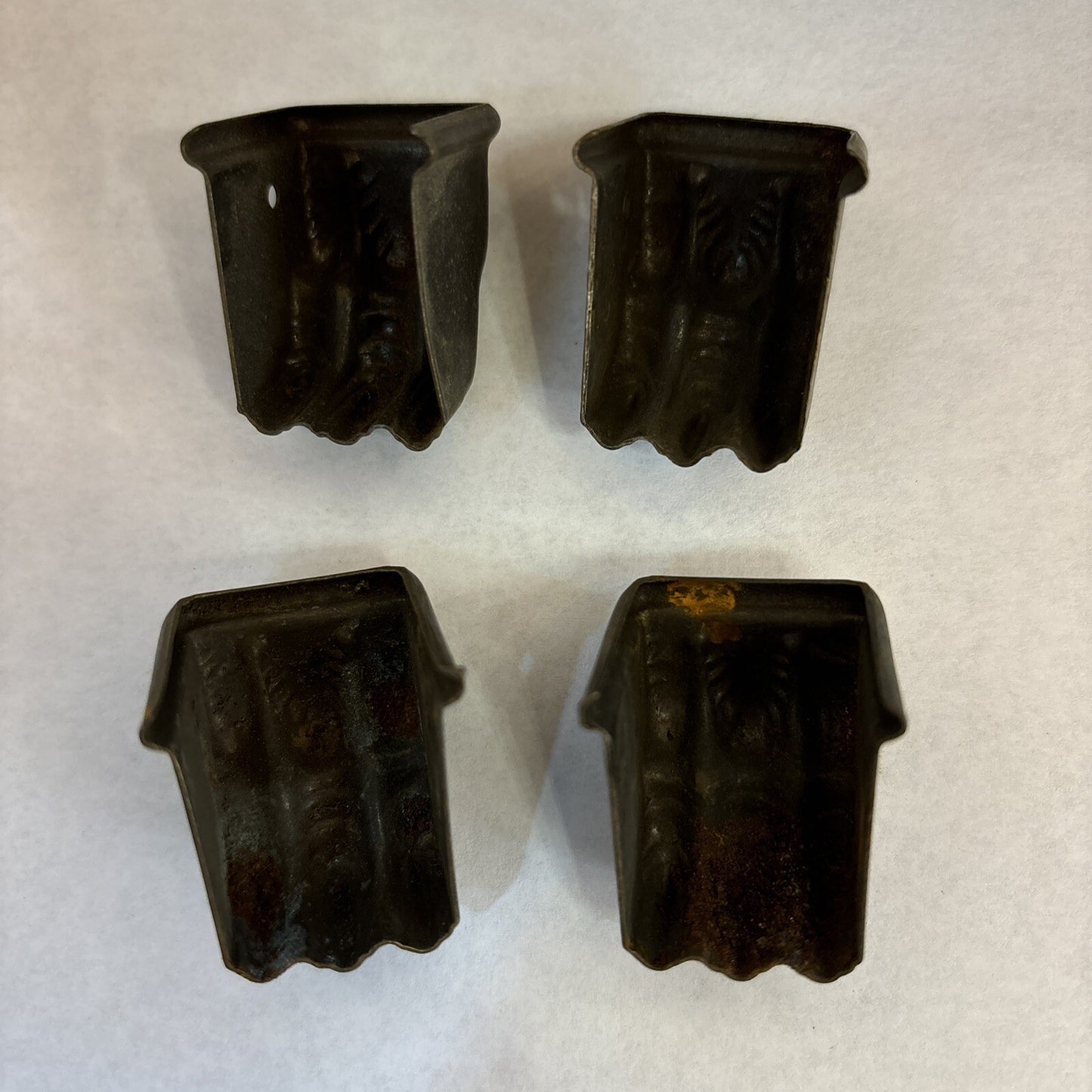 LOT OF 4 SMALL ANTIQUE BRASS 3-TOED CLAW FOOT SALVAGE