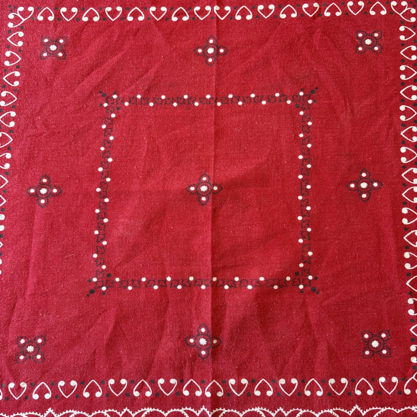 Vtg Elephant Trunk Down Red Paisley Bandana Fast Color 100% Cotton 21.25" x 20"