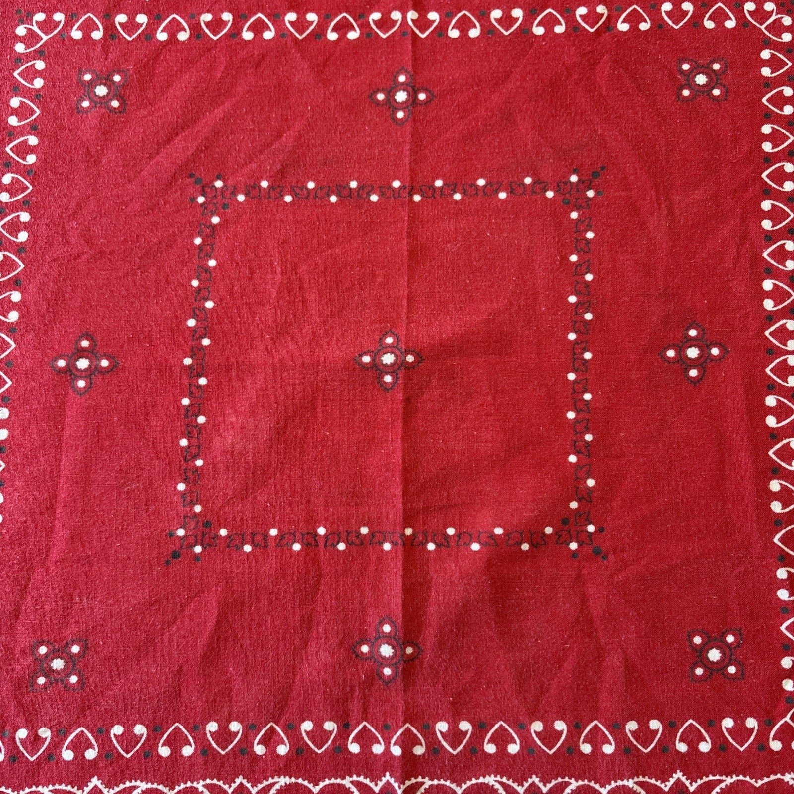 Vtg Elephant Trunk Down Red Paisley Bandana Fast Color 100% Cotton 21.25" x 20"