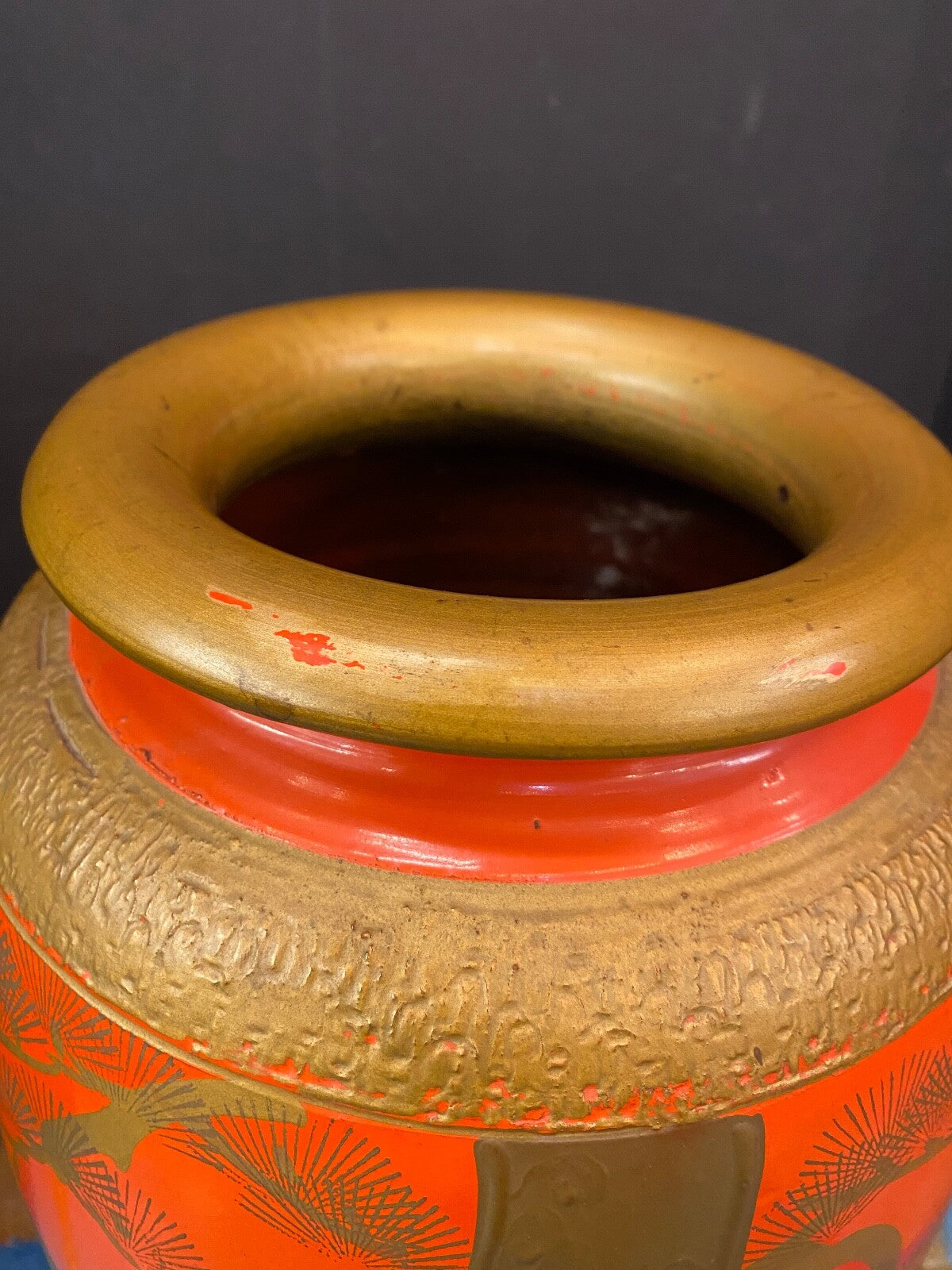 NORLEANS JAPAN 1920 Chinoiserie Cinnabar Style Mother of Pearl Color Orange Vase