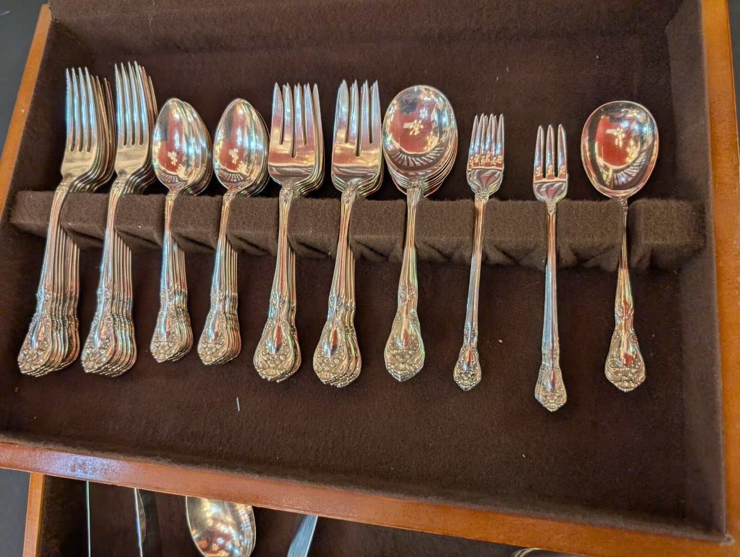 Alvin Sterling Silver Chateau Rose PAT 1940 92 Pieces Chest OVER 90OZ Silverware