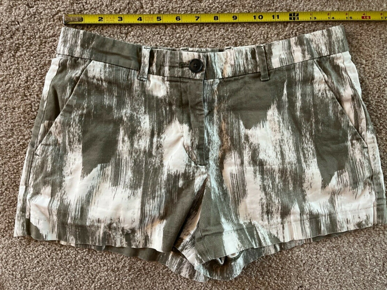 Khakis by GAP Womens Summer Short Size 2 Green/brown And White