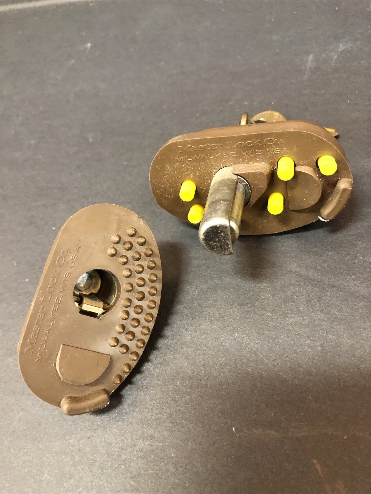 Lot of 2 master Trigger Locks padlocks with 2 keys each