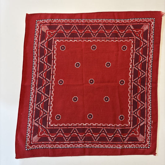 Ironweave Tuside Fast Color Cotton Red Western Theme Bandana 17-1/4" x 18"