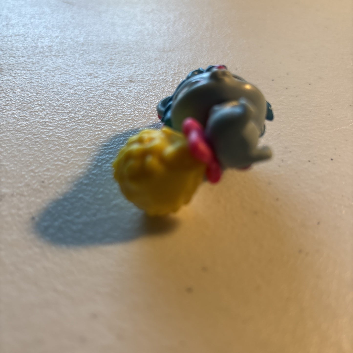 Disney Palace Pet Whisker Haven Tales Thistleblossom Mini Hedgehog 1-1/2" toy