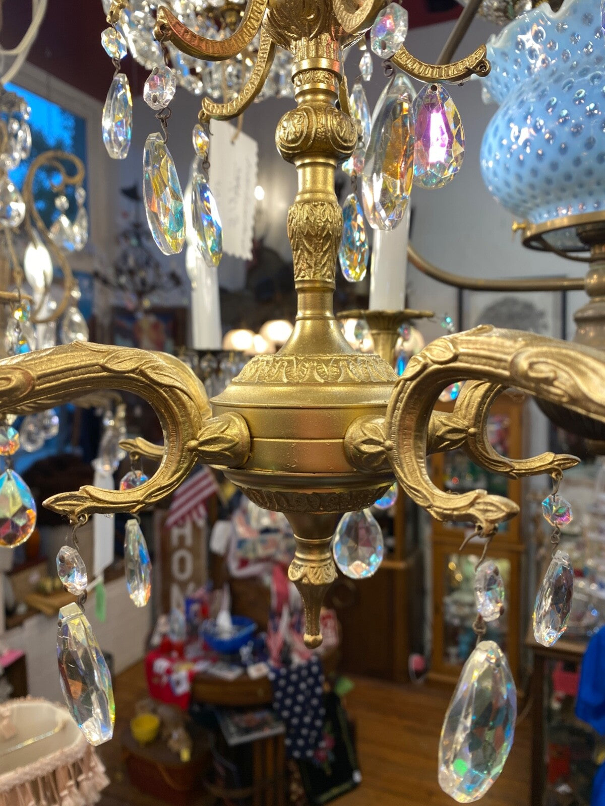 Gold 5-arm/light chandelier with iridescent crystals