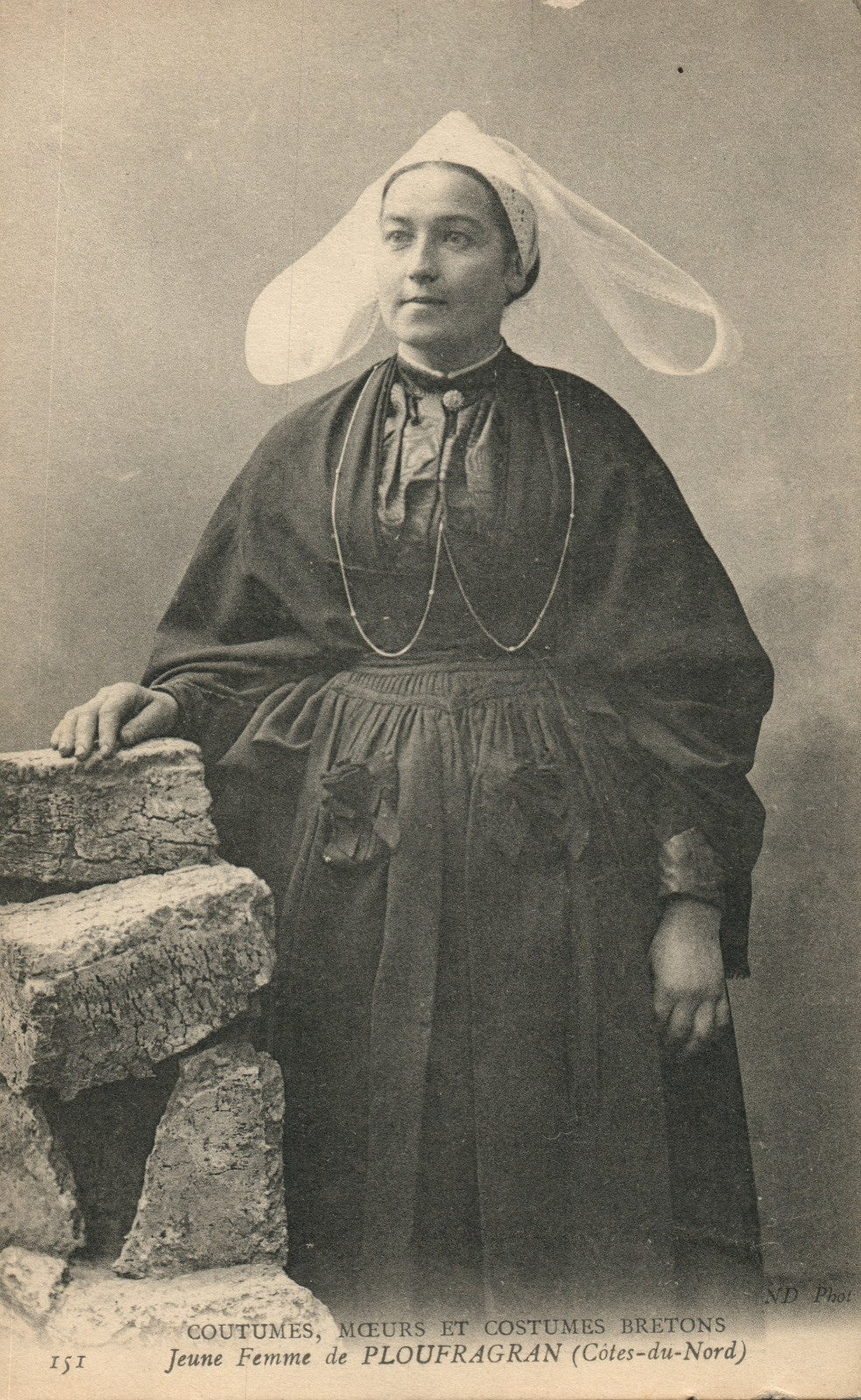 Jeune Femme de Ploufragran French France Costumes Postcard