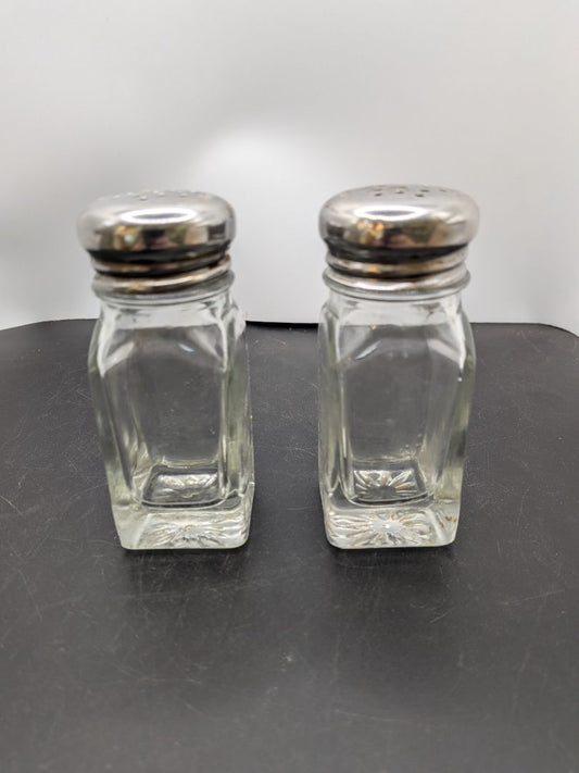 Vintage Diner Salt & Pepper Shaker