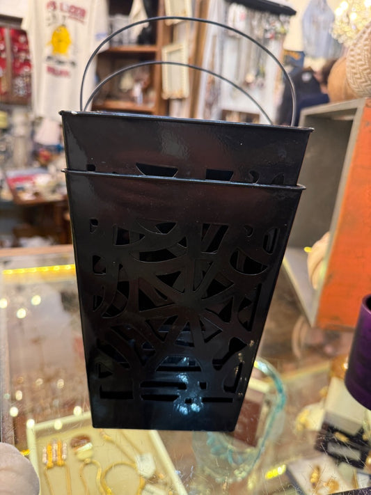 Halloween tin bucket