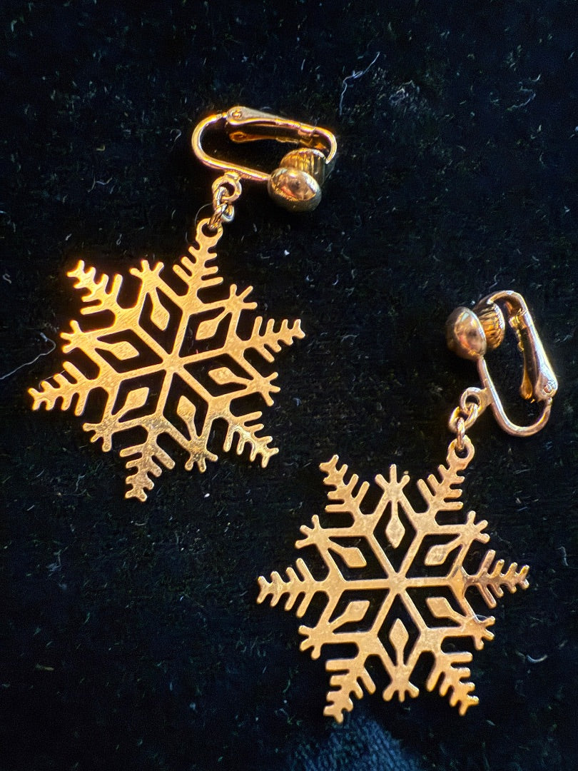 AVON Gold Tone Snowflake Clip Earrings