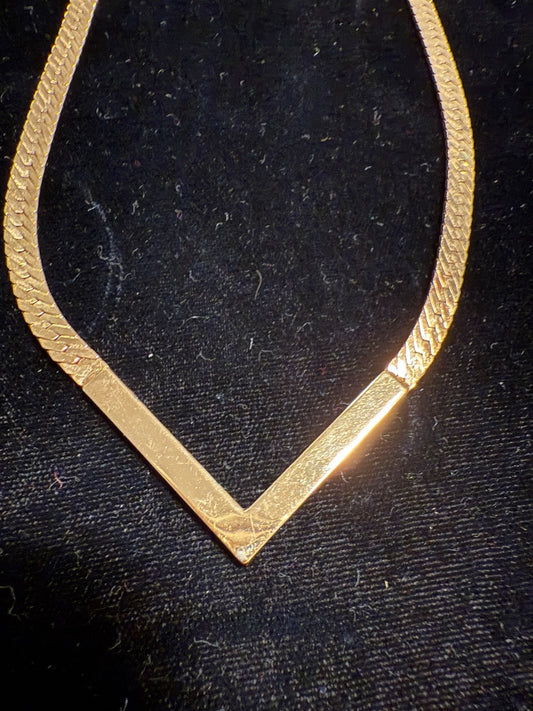 16" Gold Tone Necklace