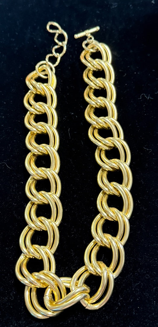 Chunky Chain Gold Tone Vintage Necklace