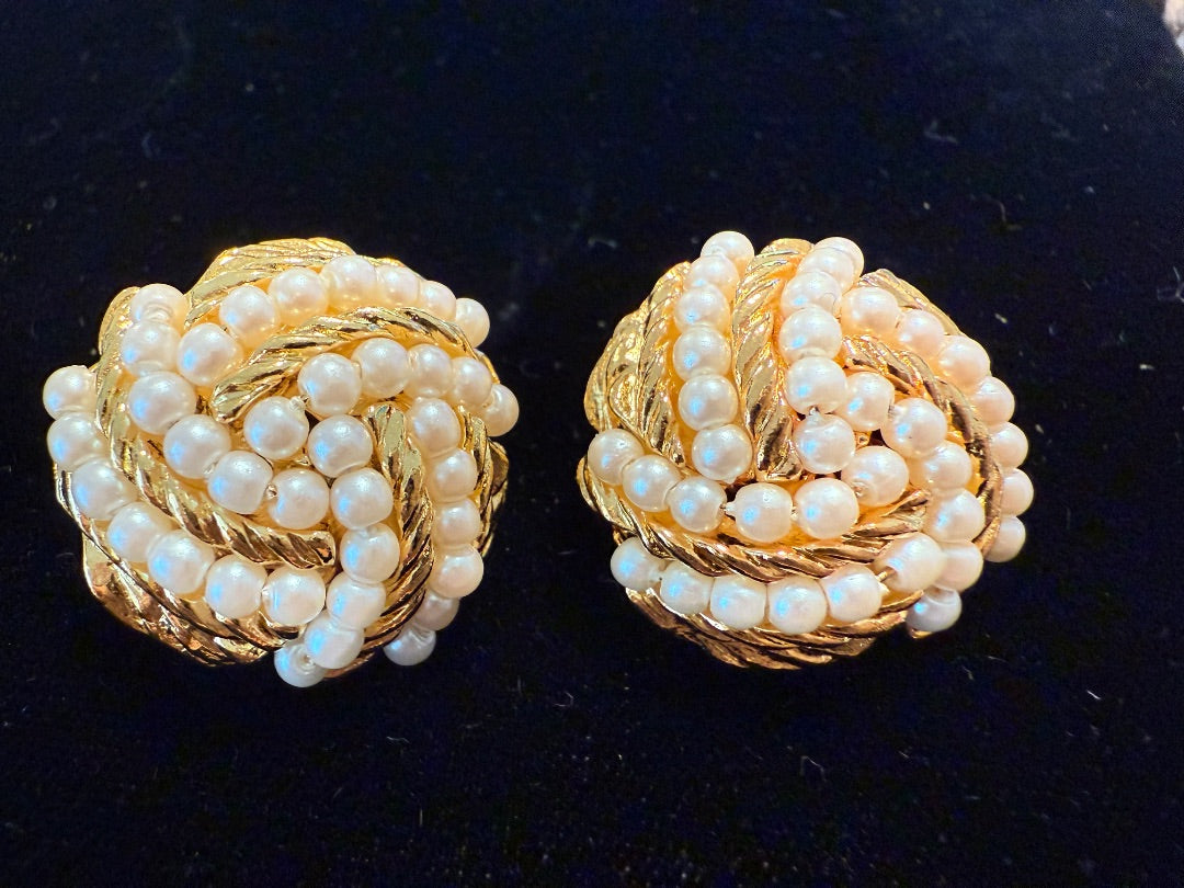Pearl & Gold Tone Avon Clip Earrings