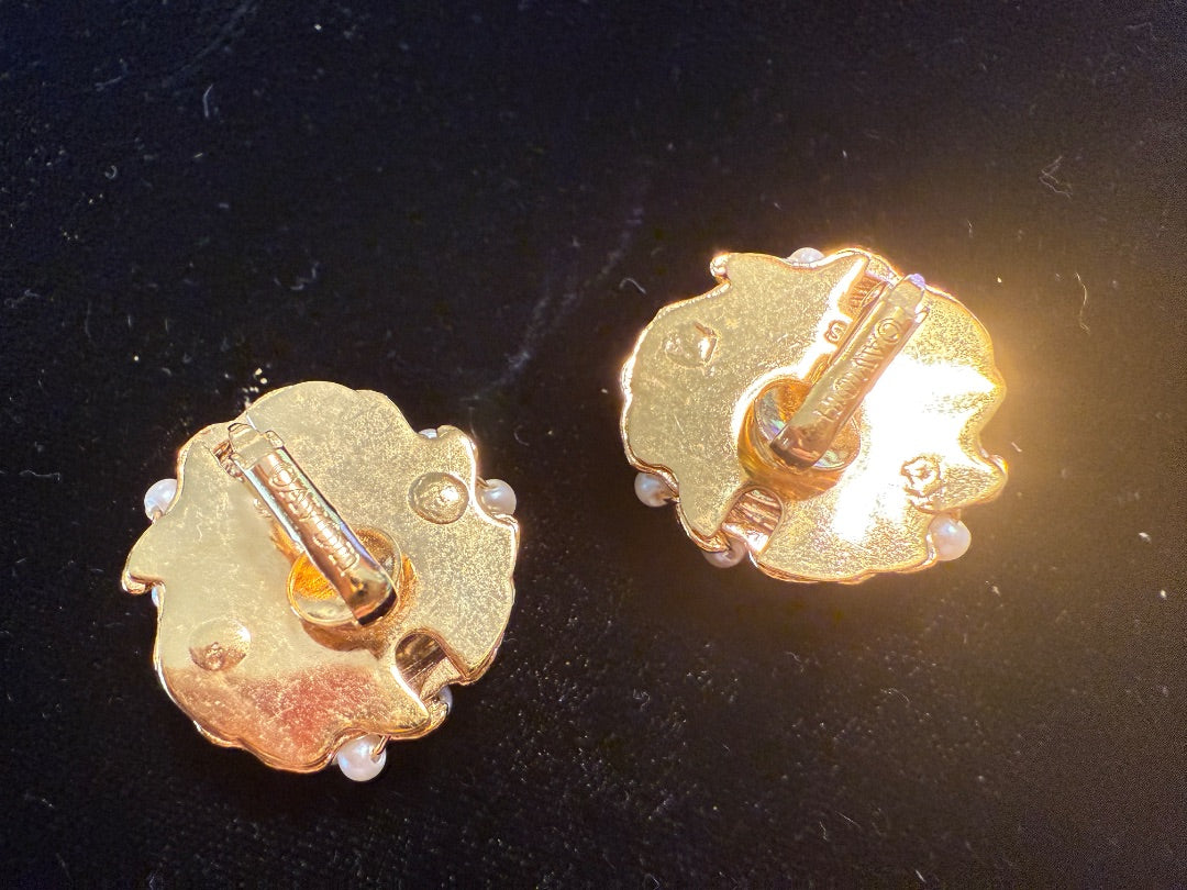 Pearl & Gold Tone Avon Clip Earrings