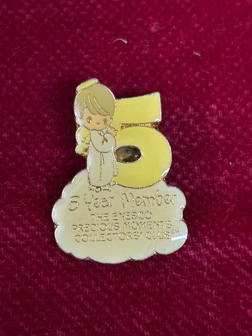 Precious Moments Pin 84
