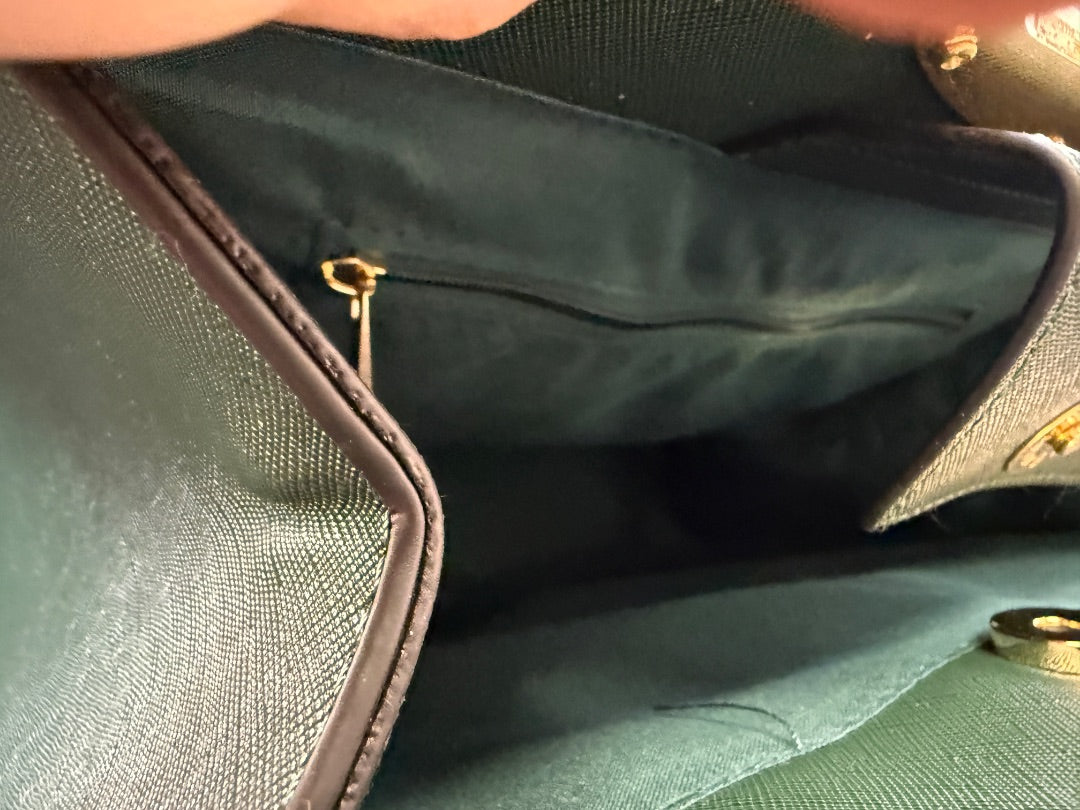 NWT Bartley Mischka Purse green