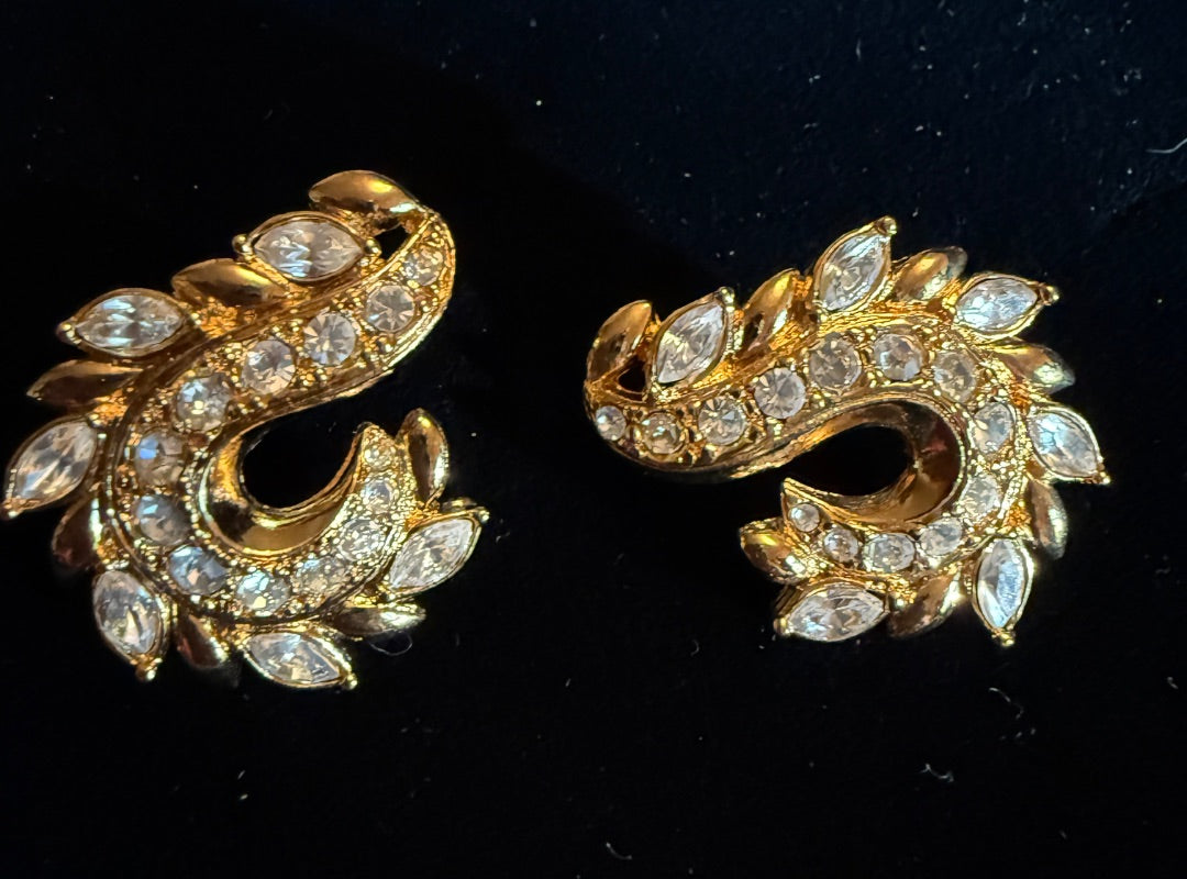 Avon 90’s Gold CZ Clip earrings