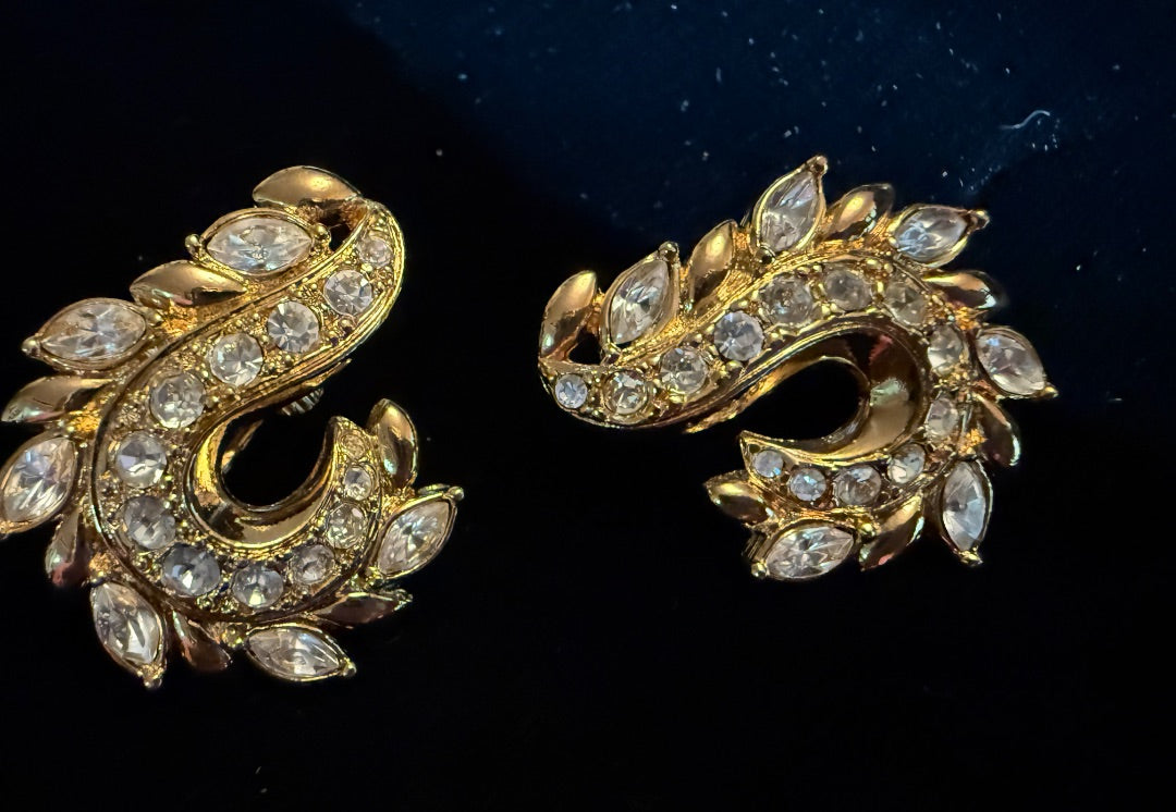 Avon 90’s Gold CZ Clip earrings