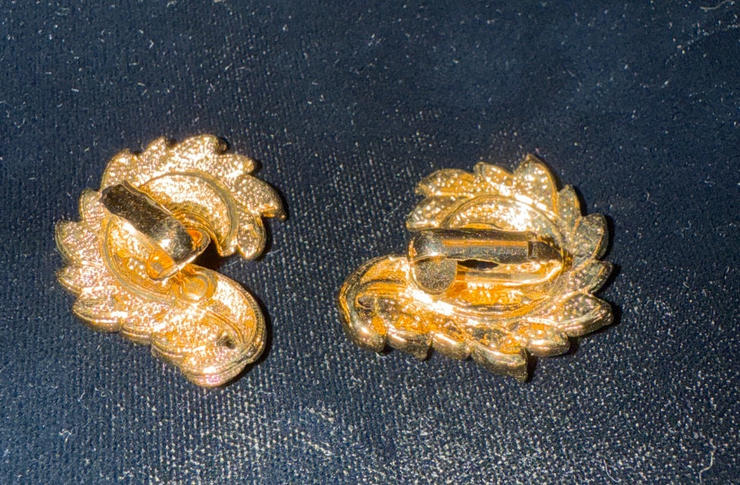 Avon 90’s Gold CZ Clip earrings