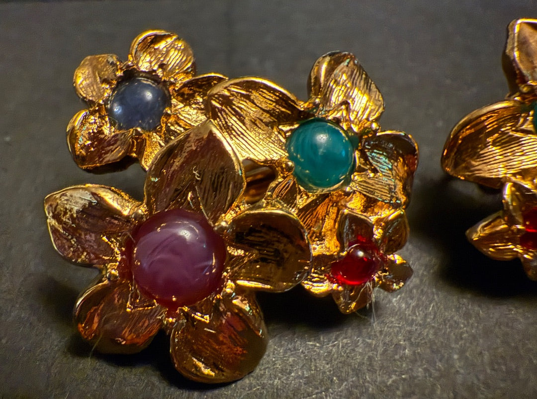 70’s Avon Flowers Clip Earrings