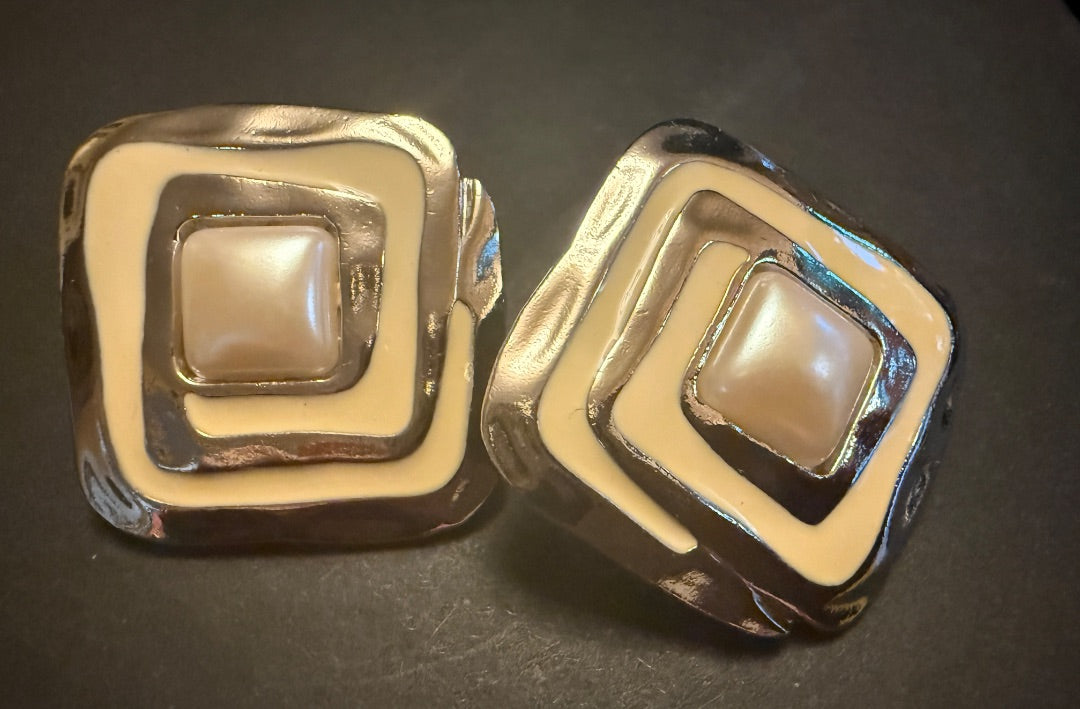 Cream silver Pearl Clip Earrings