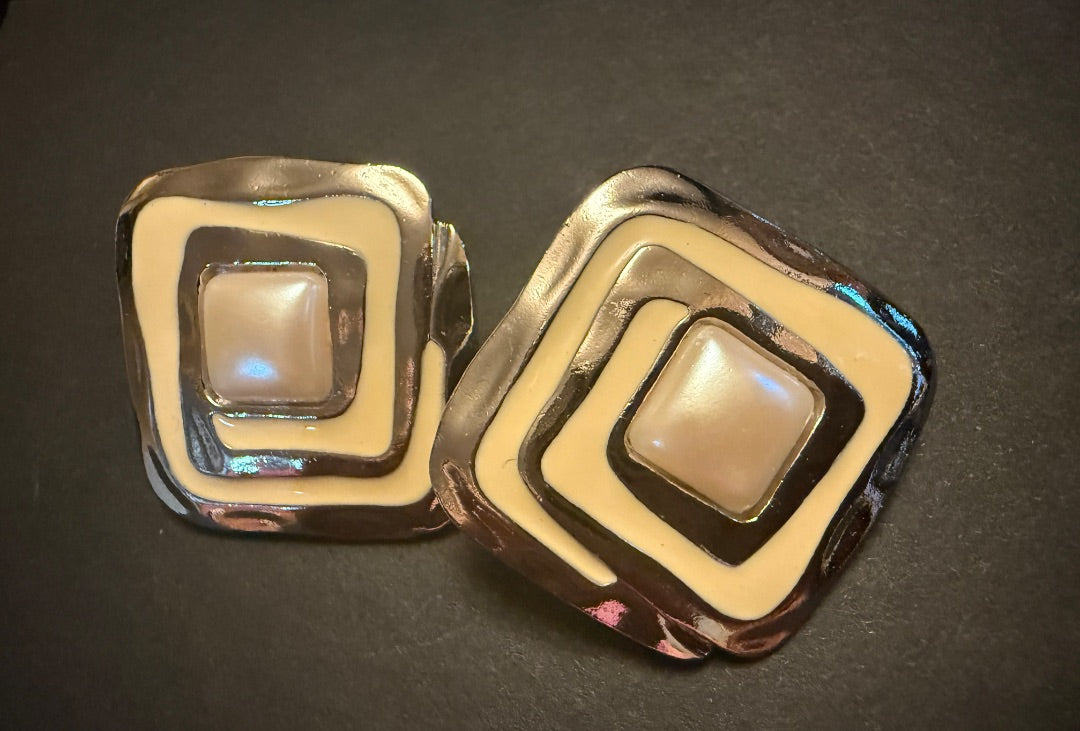 Cream silver Pearl Clip Earrings