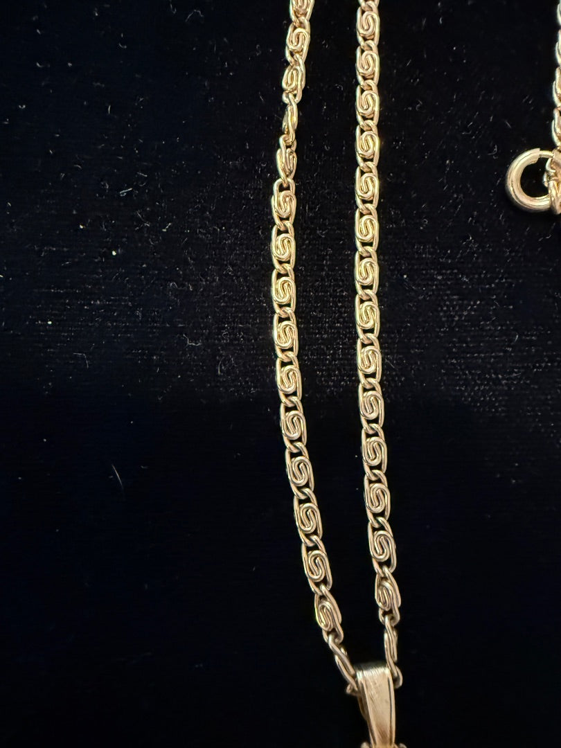 Vtg Avon Porcelain Pearl Locket 24” Necklace