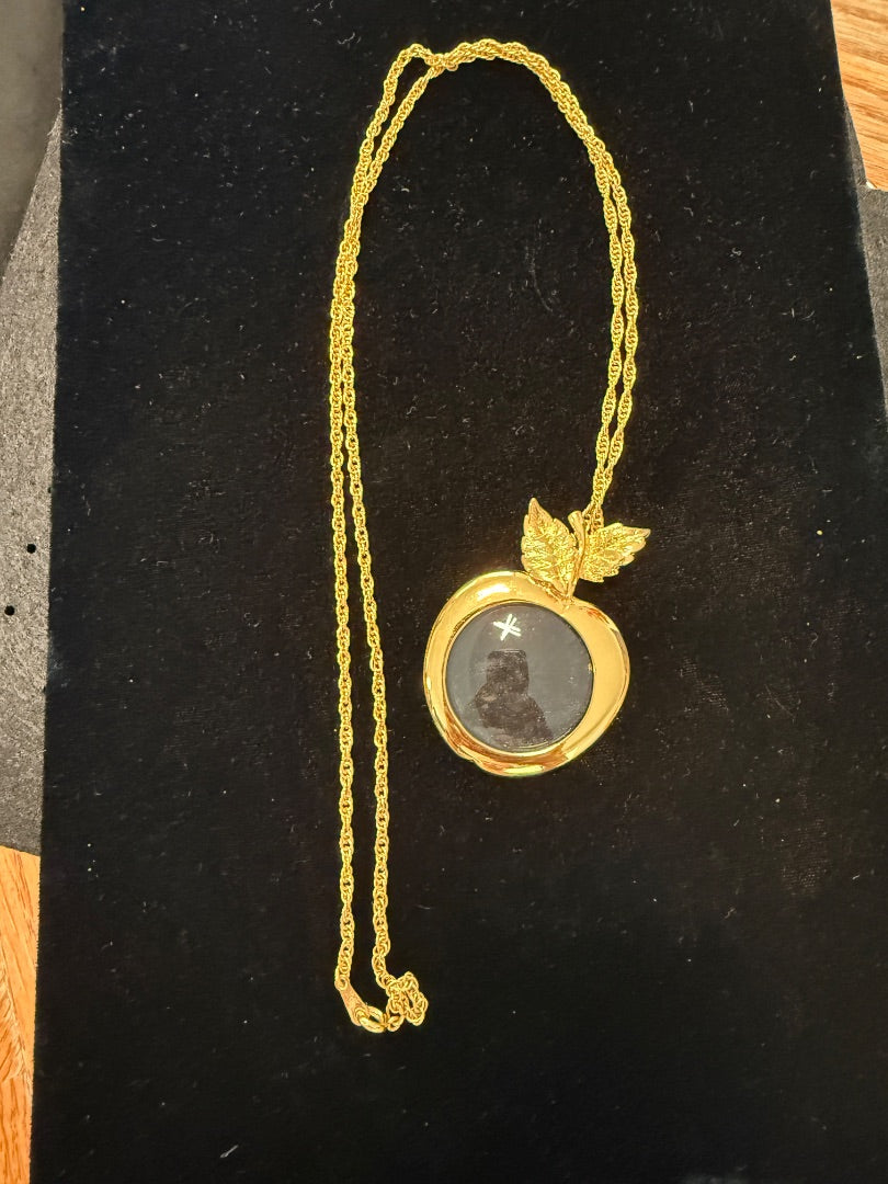 1992 Apple Magnifying glass pendant Necklace