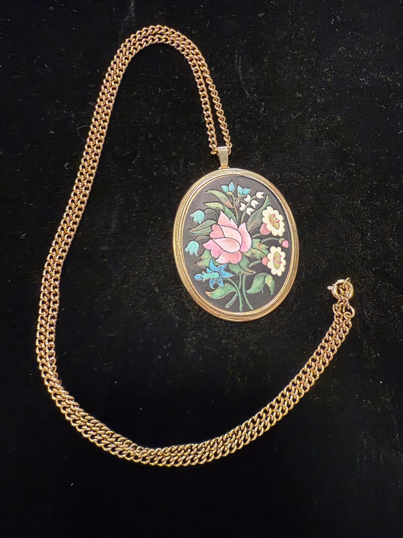 1974 vintage Avon Florentine Mosiac Necklace