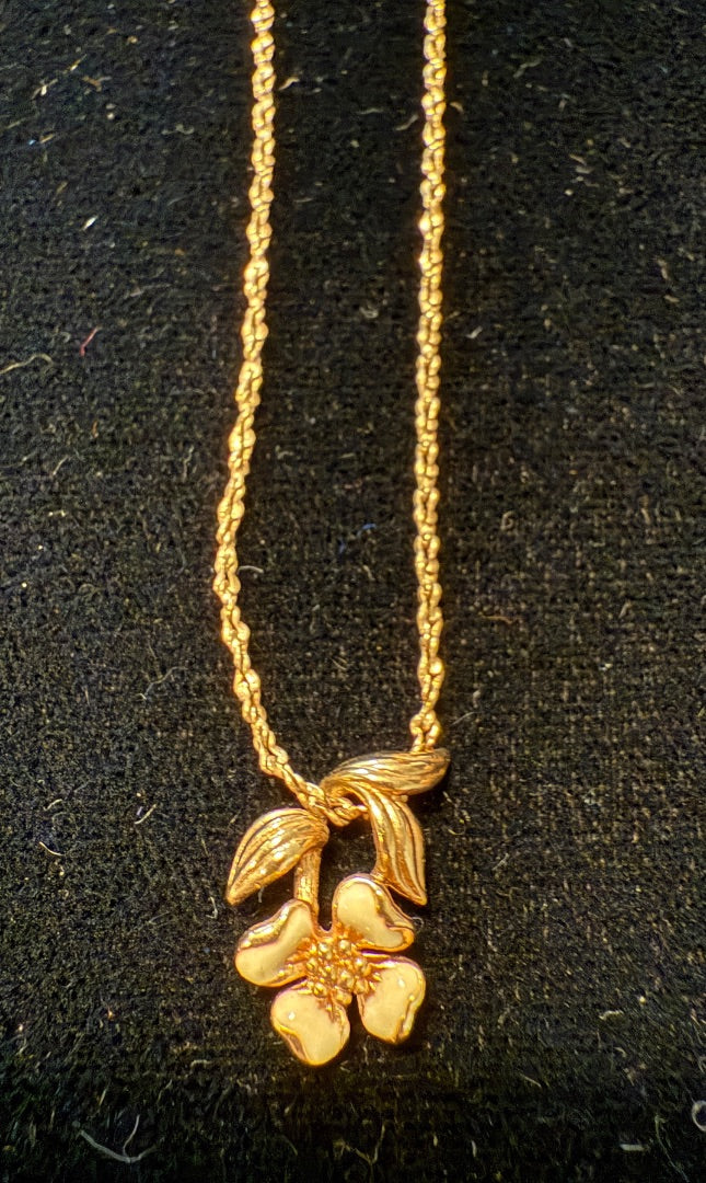 Avon Gold tone Flower Necklace