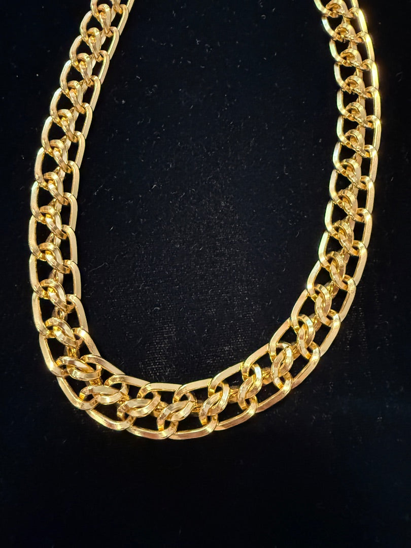 Double Link Gold tone Avon Necklace