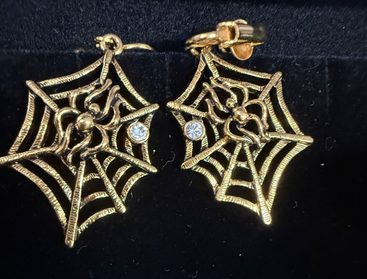 90’s Vtg Avon Spider web Clip Earrings