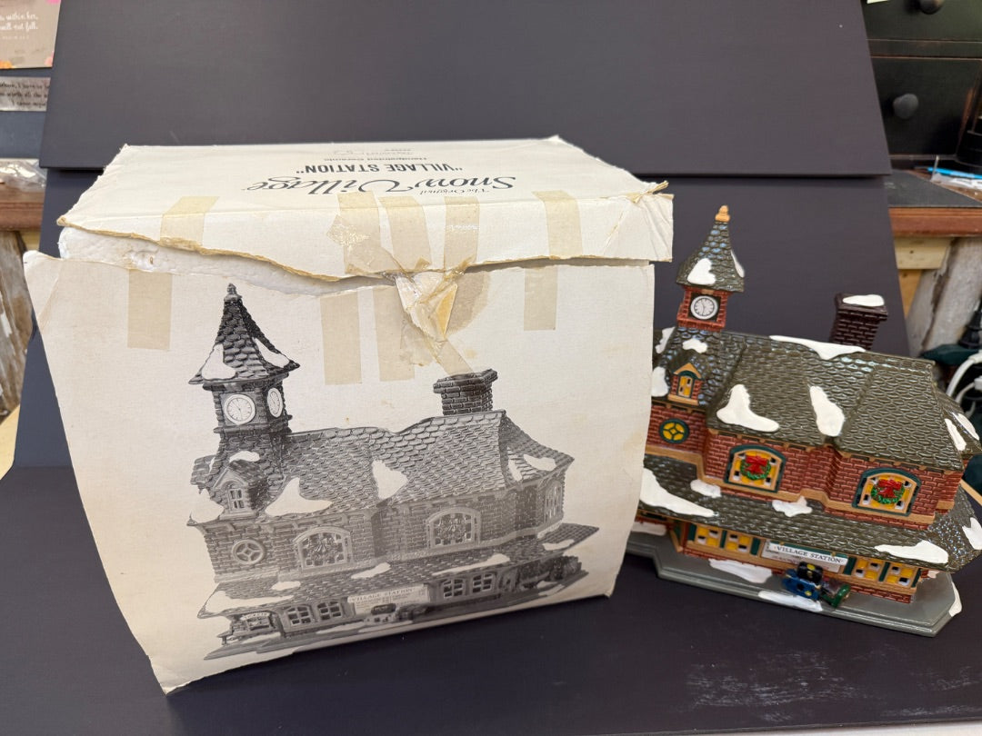 Department 56 Village Station