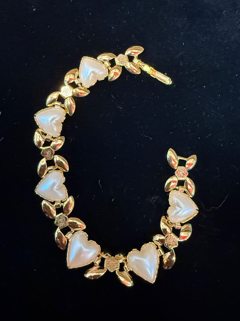 Avon Gold w/Pearl Hearts Bracelet
