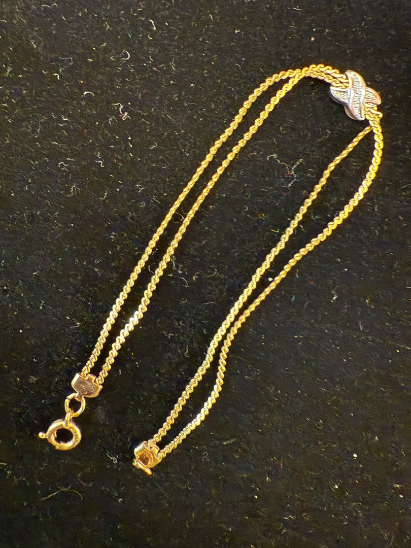 Avon X  Small Chain Bracelet